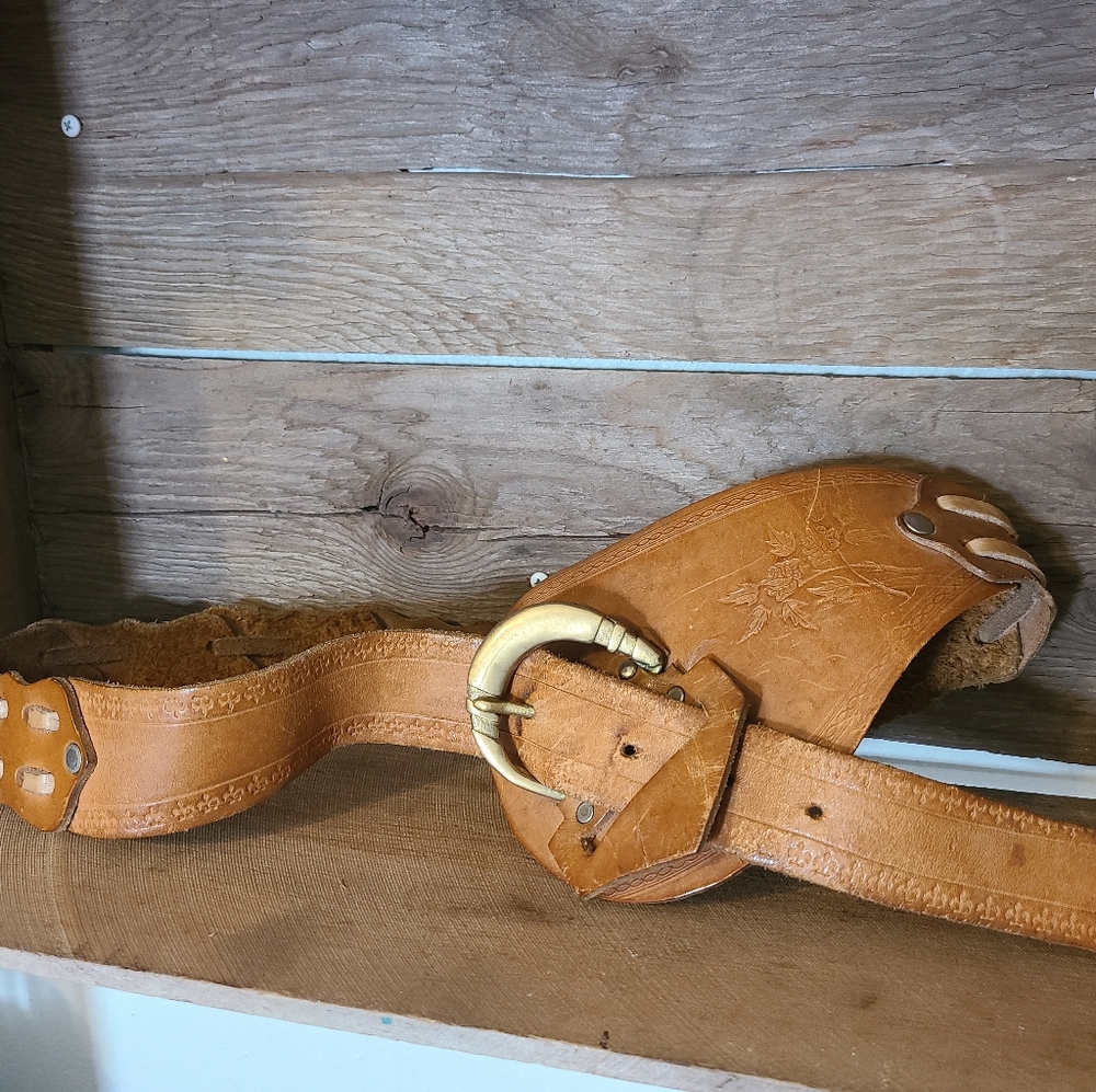 Vintage embossed leather belt